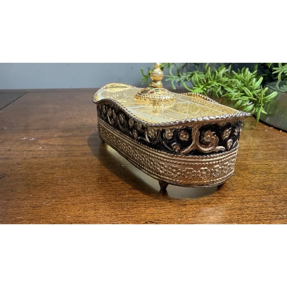 VTG Jewelry Casket Hollywood Regency Ormolu Oval Matson Brass Tooth Fairy Trinke
